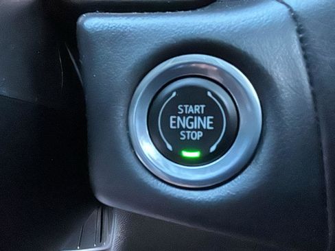 Certified 2023 GMC Yukon SLT w/ SLT Luxury Package image 11