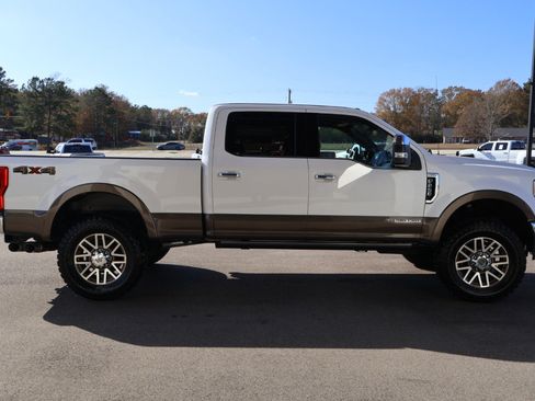 Used 2017 Ford F250 King Ranch w/ King Ranch Ultimate Package image 4