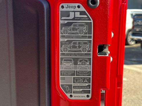 Certified 2022 Jeep Wrangler Unlimited Sahara 4xe w/ Cold Weather Group image 13