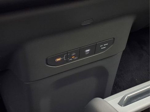 New 2026 Kia EV9 Land image 8