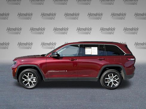 Used 2025 Jeep Grand Cherokee Limited AWD/4WD image 6