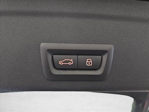 Used 2026 BMW X6 xDrive40i image 13