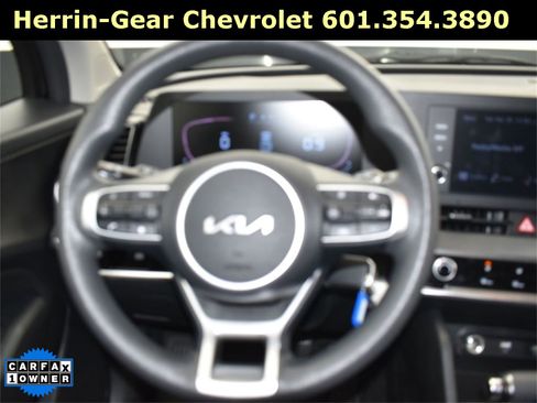 Used 2023 Kia Sportage LX image 29