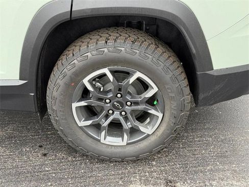 New 2026 Chevrolet Equinox ACTIV w/ Convenience Package III image 4