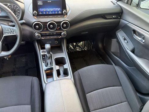 Used 2022 Nissan Sentra SV FWD image 27