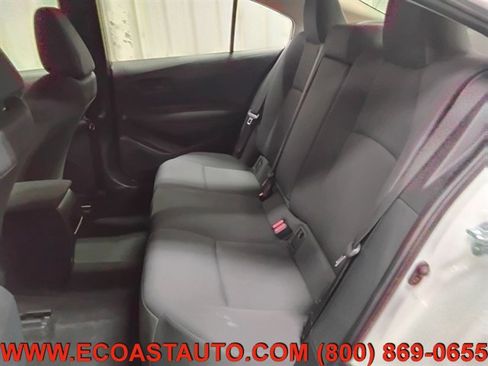 Used 2022 Toyota Corolla LE image 12