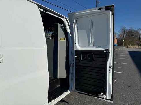 Used 2022 GMC Savana 2500 Regular Van 3D w/ Communications Package image 54