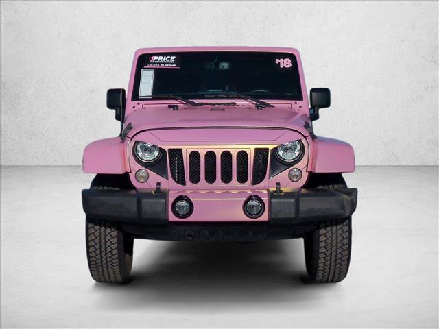 Used 2018 Jeep Wrangler Sahara w/ Connectivity Group AWD/4WD image 2
