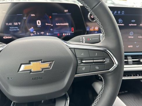 New 2026 Chevrolet Equinox EV LT image 15