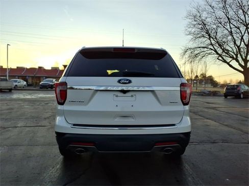 Used 2018 Ford Explorer Limited w/ Equipment Group 301A image 7