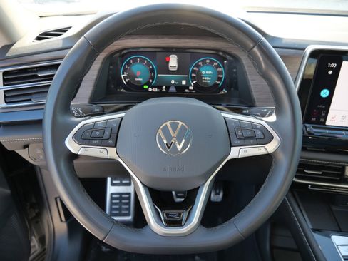 Used 2024 Volkswagen Atlas SEL Premium R-Line image 26