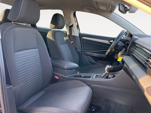 Used 2025 Volkswagen Jetta S FWD image 17