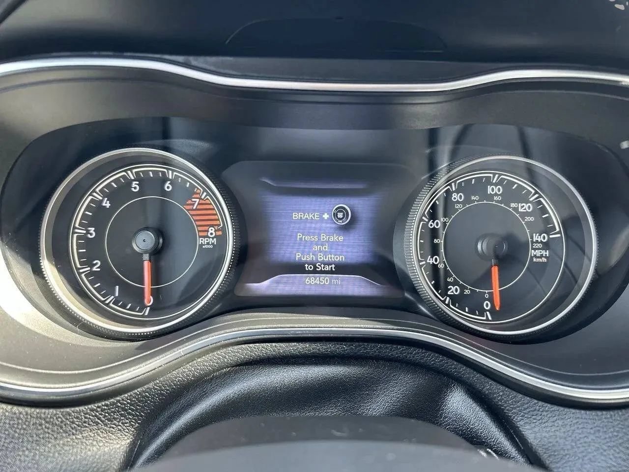 Used 2019 Jeep Cherokee Trailhawk AWD/4WD image 12