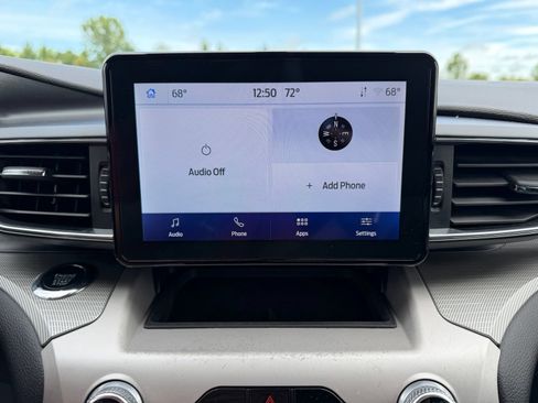 Used 2024 Ford Explorer XLT w/ Equipment Group 202A AWD/4WD image 20