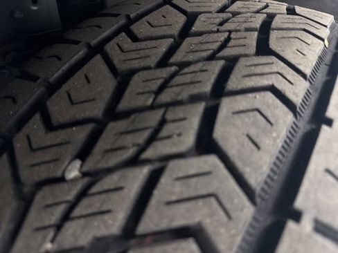 Used 2023 GMC Acadia AT4 w/ Technology Package image 37