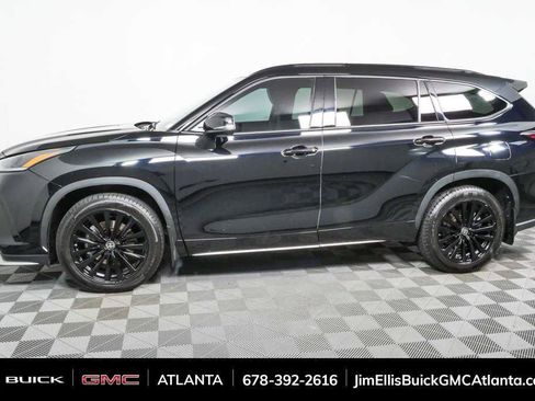 Used 2024 Toyota Highlander XSE FWD image 28