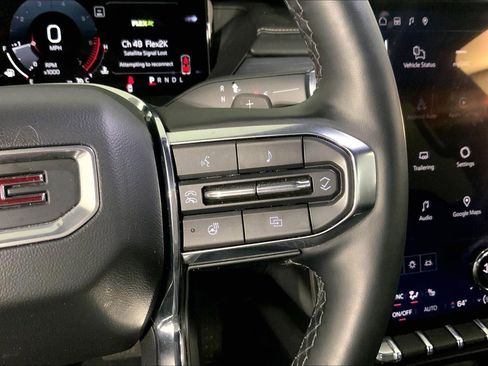 Used 2025 GMC Acadia Elevation AWD/4WD image 19