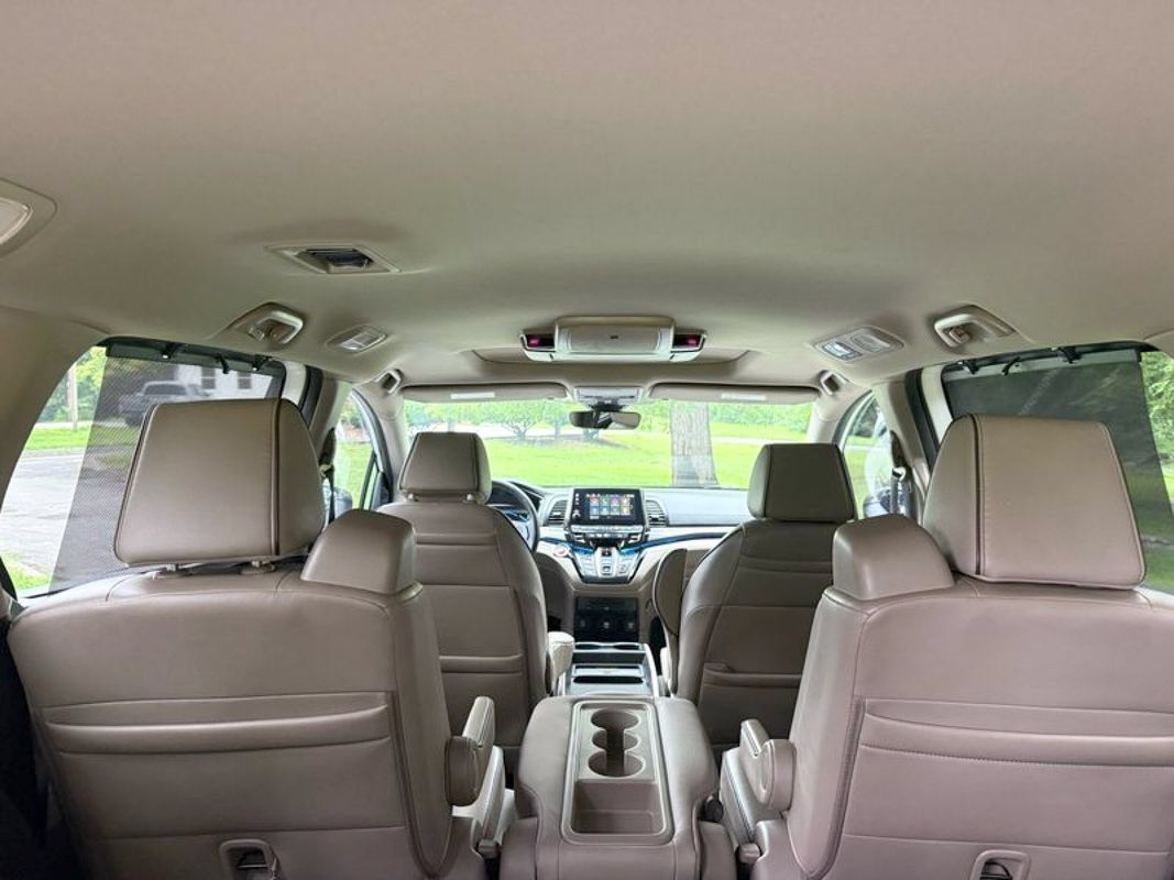 Used 2023 Honda Odyssey Elite image 35