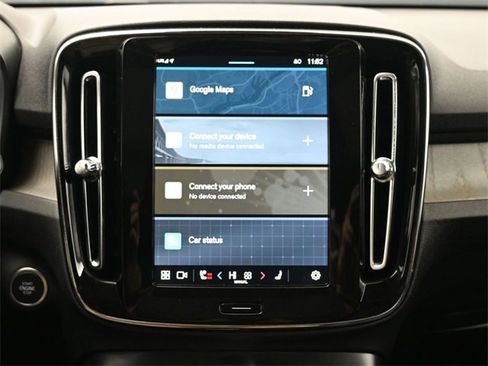 Used 2024 Volvo XC40 B5 Plus w/ Climate Package image 13