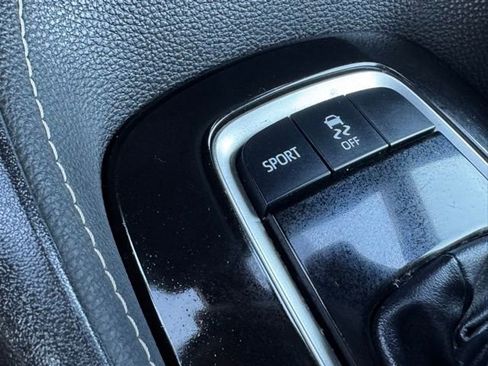 Used 2022 Toyota Corolla XSE FWD image 20