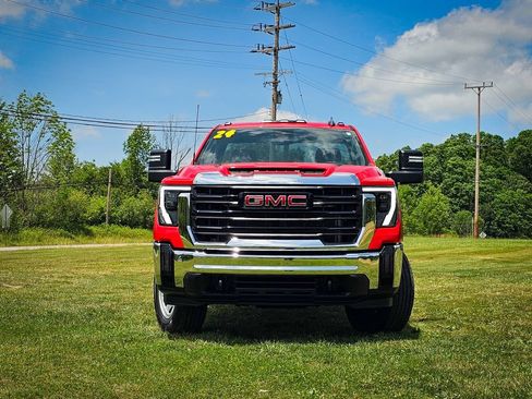 Used 2024 GMC Sierra 3500 Pro w/ Convenience Package AWD/4WD image 10