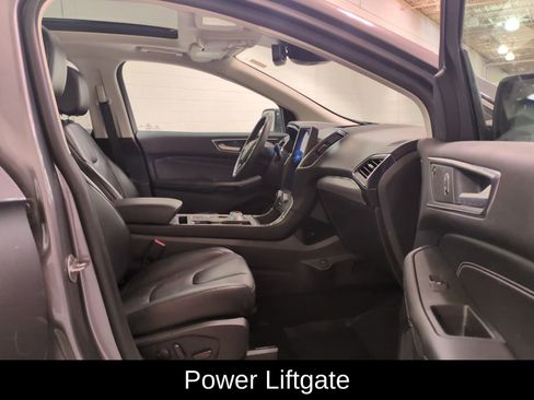Used 2021 Ford Edge Titanium image 10