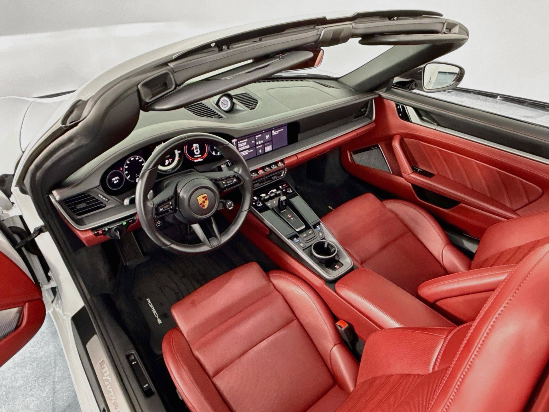 Used 2021 Porsche 911 AWD/4WD image 24