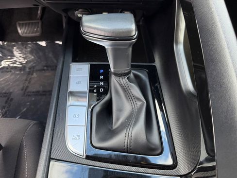 Used 2023 Hyundai Elantra SEL w/ Convenience Package image 19