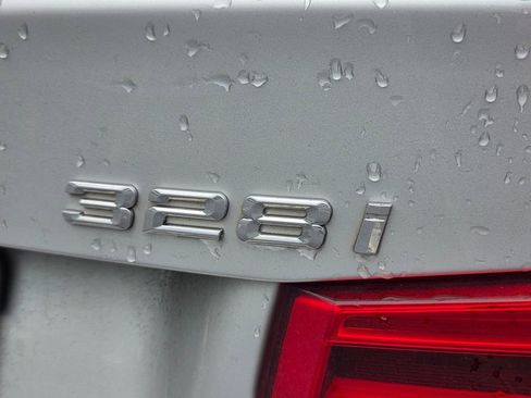 Used 2016 BMW 328i Sedan RWD image 7