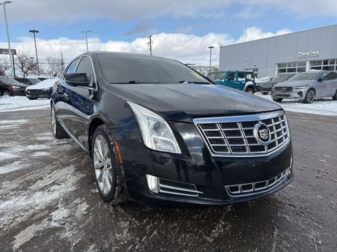 Used 2014 Cadillac XTS Luxury w/ Driver Awareness Package image 3