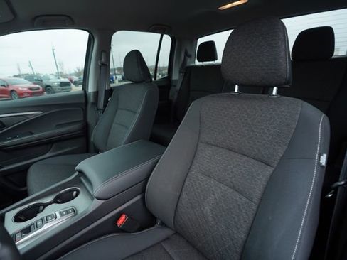 Used 2025 Honda Ridgeline Sport image 34