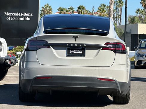 Used 2018 Tesla Model X 100D AWD/4WD image 4