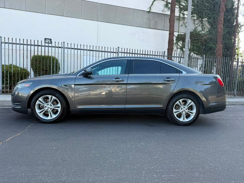 Used 2015 Ford Taurus SEL FWD image 5