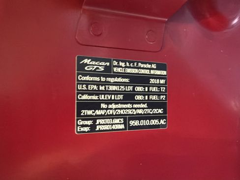 Used 2018 Porsche Macan GTS w/ Premium Package Plus AWD/4WD image 27
