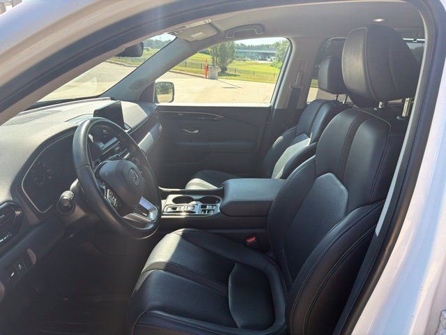 Used 2025 Honda Pilot EX-L image 7
