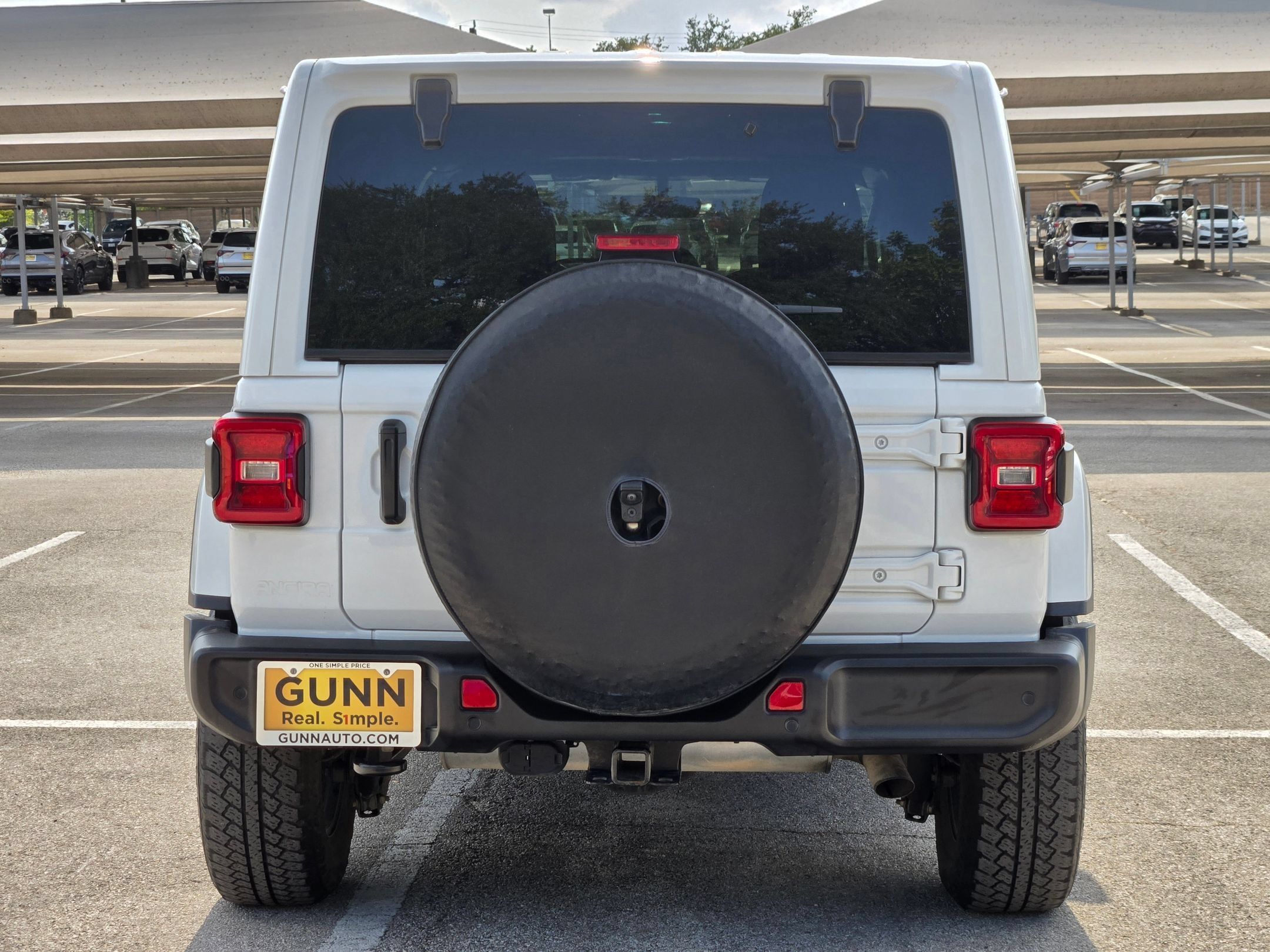 Used 2021 Jeep Wrangler Unlimited Sahara AWD/4WD image 4