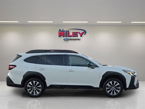Certified 2023 Subaru Outback Limited image 6