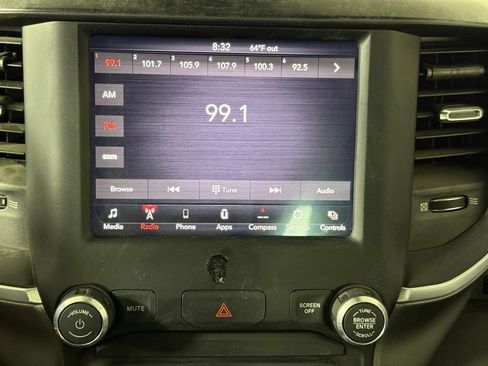 Used 2019 RAM 1500 Big Horn AWD/4WD image 4