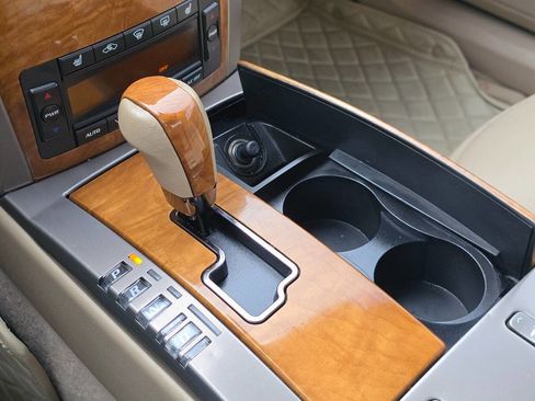 Used 2009 Cadillac XLR image 20