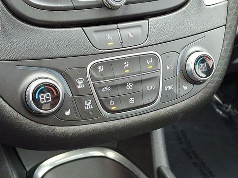 Used 2024 Chevrolet Malibu LT image 19