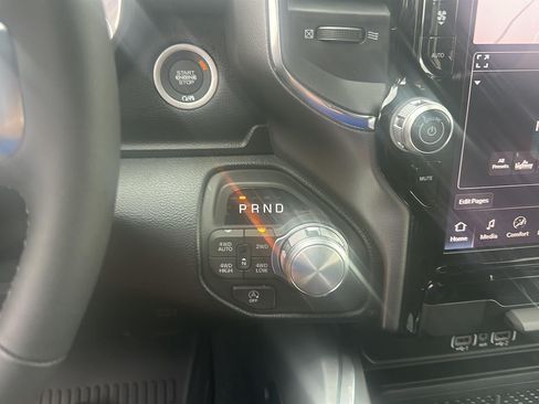 New 2026 RAM 1500 Laramie AWD/4WD image 15