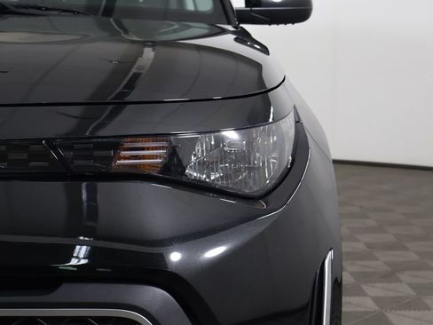 Certified 2025 Kia Soul LX FWD image 13