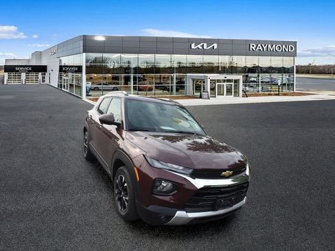 Certified 2022 Chevrolet TrailBlazer LT w/ Convenience Package FWD image 10