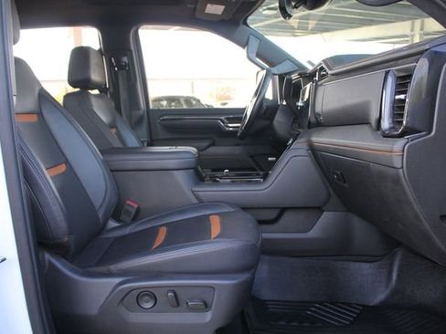 Used 2024 GMC Sierra 2500 AT4 w/ AT4 Premium Plus Package image 25