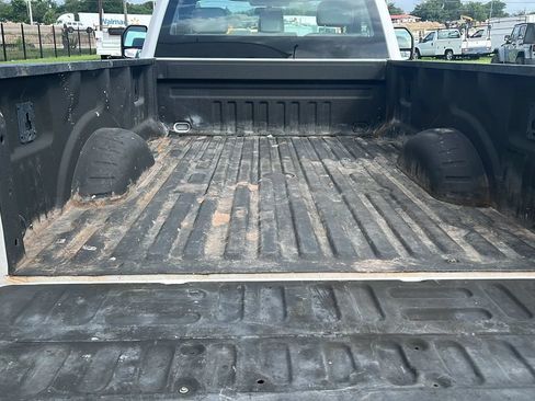 Used 2017 Ford F250 XL w/ Power Equipment Group AWD/4WD image 4