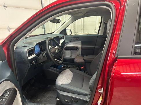 Used 2025 Ford Maverick XLT w/ XLT Luxury Package FWD image 9