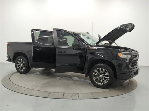Used 2024 Chevrolet Silverado 1500 RST image 9