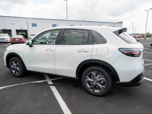 New 2026 Honda HR-V LX image 4