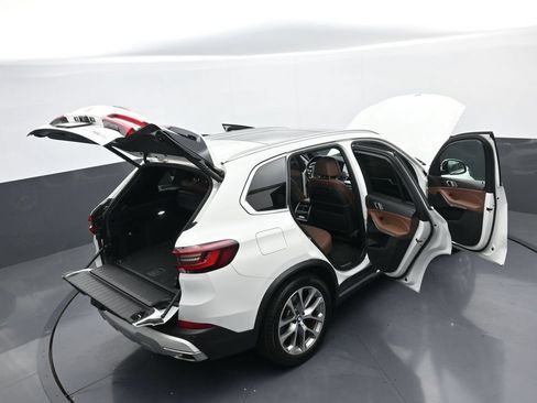 Used 2023 BMW X5 xDrive40i w/ Luxury Seating Package AWD/4WD image 43