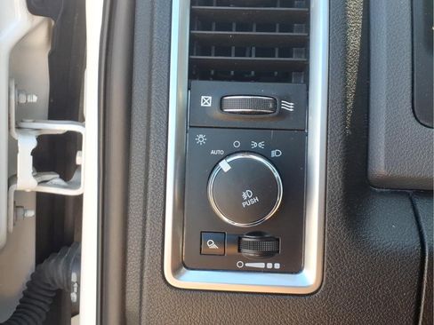 Used 2019 RAM 1500 Big Horn RWD image 18